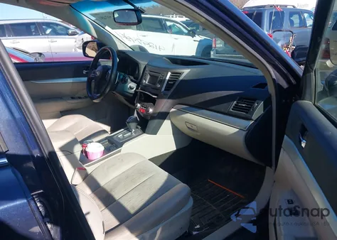 2014 Subaru Outback 2.5I Premium z USA, uszkodzony, nr VIN 4S4BRBDC7E3274960